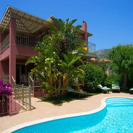 Stamoulis ヴィラ *