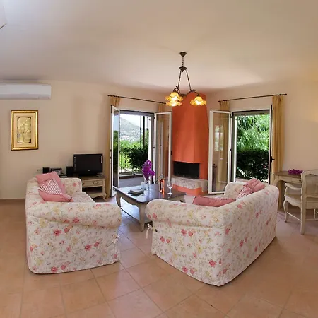 Stamoulis Villa Agia Efimia